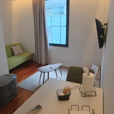 Canavial At Heart Of Apartment
