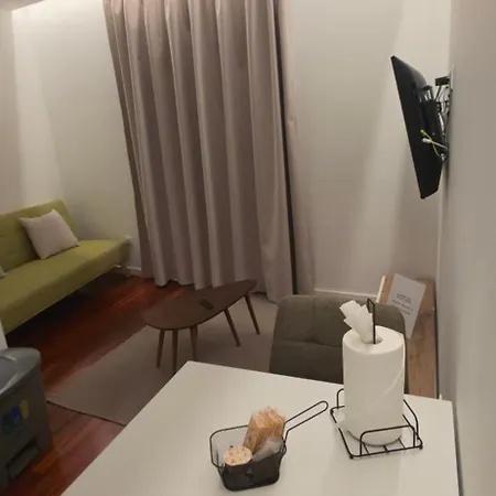 Canavial At Heart Of Apartment *